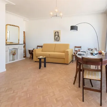 Appartement Beautiful In A Location Near *